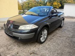 Grau Gebraucht 2005 Renault Mégane Cabriolet Cabrio | 2.499 € (Fairer Preis)
