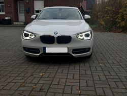 Weiß Gebraucht 2015 BMW 116 Sport Line Kleinwagen | 11.600 € (Fairer Preis)