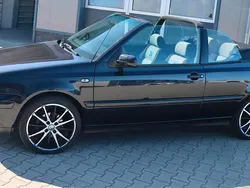 Schwarz Gebraucht 2002 VW Golf Cabriolet Cabrio | 2.600 € (Fairer Preis)