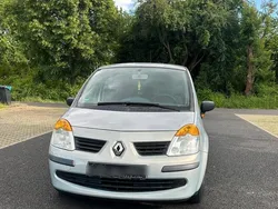 Grau Gebraucht 2005 Renault Modus Van / Kleinbus | 1.800 €