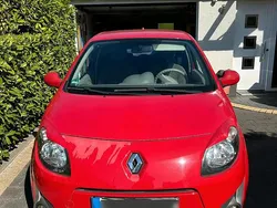 Rot Gebraucht 2009 Renault Twingo Kleinwagen | 3.400 €