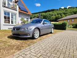 Gebraucht 2010 BMW 330 Comfort Edition Coupé | 9.900 € (Guter Preis)