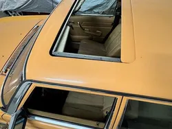 Orange Gebraucht 1974 Mercedes W114 Limousine | 10.500 €
