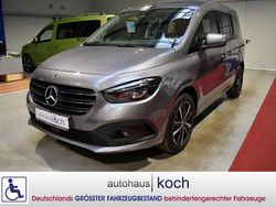 Grau Gebraucht 2024 Mercedes T180 Van / Kleinbus | 56.980 €