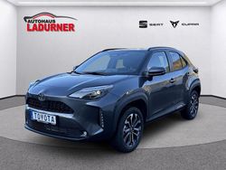 Grau Neu 2025 Toyota Yaris Cross Comfort SUV | 31.540 € (Etwas zu teuer)