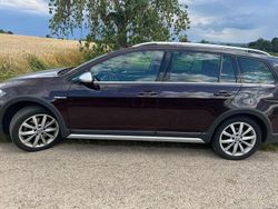 Rot Gebraucht 2018 VW Golf Alltrack Kombi | 18.900 € (Etwas zu teuer)