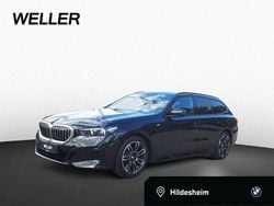 Black sapphire (schwarz) Gebraucht 2025 BMW 520 M Sport Kombi | 48.900 € (Superpreis)