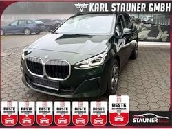 Grün Gebraucht 2024 BMW 216 Active Tourer Van / Kleinbus | 25.480 € (Guter Preis)