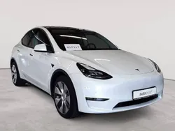 Pearl white multicoat Gebraucht 2022 Tesla Model Y Long Range SUV | 29.990 € (Guter Preis)