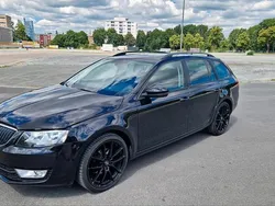 Schwarz Gebraucht 2016 Skoda Octavia Kombi | 12.500 € (Guter Preis)