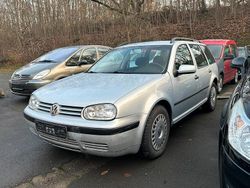 Grau Gebraucht 2000 VW Golf IV Kombi | 1.500 € (Etwas zu teuer)