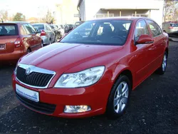 Rot Gebraucht 2010 Skoda Octavia Elegance Limousine | 8.970 € (Fairer Preis)