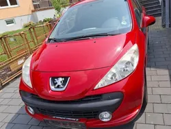 Rot Gebraucht 2009 Peugeot 207 Urban Move Limousine | 2.000 € (Guter Preis)