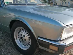 Grau Gebraucht 1990 Jaguar XJ40 Limousine | 7.500 €