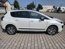 Weiß Gebraucht 2014 Peugeot 3008 Allure Kombi | 5.700 €
