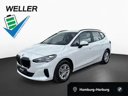 Weiß Gebraucht 2024 BMW 225 Active Tourer Performance Van / Kleinbus | 33.345 € (Superpreis)