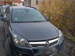 Schwarz Gebraucht 2010 Opel Astra Kombi | 1.900 € (Superpreis)