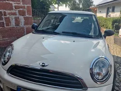Beige Gebraucht 2011 Mini ONE Kleinwagen | 4.000 € (Fairer Preis)