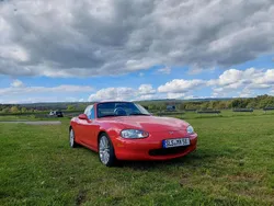 Rot Gebraucht 1999 Mazda MX5 Cabrio | 8.800 € (Teuer)