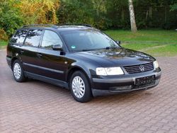 Schwarz Gebraucht 1999 VW Passat Kombi | 3.600 €