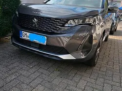Grau Gebraucht 2021 Peugeot 3008 SUV | 23.000 € (Guter Preis)