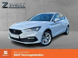 Weiß Neu 2024 Seat Leon Style Limousine | 29.980 € (Fairer Preis)