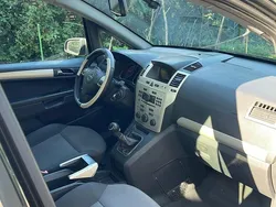 Schwarz Gebraucht 2008 Opel Zafira Van / Kleinbus | 2.000 €