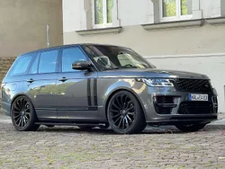 Grau Gebraucht 2013 Land Rover Range Rover Vogue SUV | 36.000 €