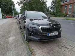 Cerna magic/black magic Gebraucht 2024 Skoda Karoq Selection SUV | 32.900 € (Fairer Preis)