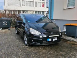 Schwarz Gebraucht 2009 Ford S-MAX Van / Kleinbus | 4.200 € (Fairer Preis)