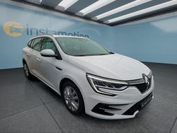Weiß Gebraucht 2022 Renault Mégane GrandTour Kombi | 17.399 € (Fairer Preis)