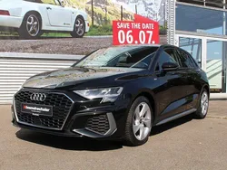 Schwarz mythosschwarz metallic metallic Gebraucht 2024 Audi A3 Sportback S-Line Limousine | 25.890 € (Fairer Preis)