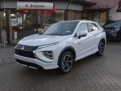 Titanweiß Gebraucht 2021 Mitsubishi Eclipse Cross Top SUV | 20.900 € (Fairer Preis)