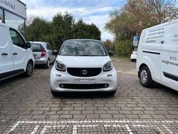 Schwarz Gebraucht 2015 Smart ForTwo Coupé Basis Coupé | 6.890 € (Fairer Preis)