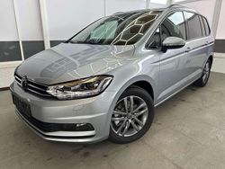 Oyster silber metallic Gebraucht 2025 VW Touran Edition Van / Kleinbus | 36.750 € (Fairer Preis)