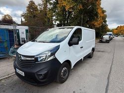 Weiß Gebraucht 2015 Opel Vivaro Van / Kleinbus | 8.100 € (Fairer Preis)