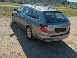 Grau Gebraucht 2010 Skoda Superb Ambition Kombi | 2.800 € (Superpreis)