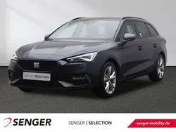 Grau Gebraucht 2024 Seat Leon FR Limousine | 27.480 € (Fairer Preis)