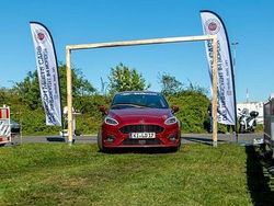 Rot Gebraucht 2021 Ford Fiesta ST-Line Kleinwagen | 14.500 € (Guter Preis)