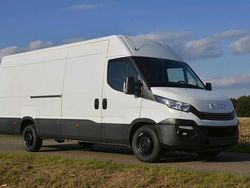 Weiß Gebraucht 2018 Iveco Daily Van / Kleinbus | 16.999 €