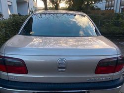 Beige Gebraucht 1998 Opel Omega Limousine | 10.000 €