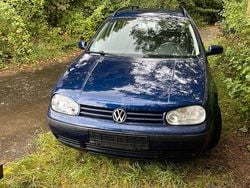 Blau Gebraucht 2006 VW Golf V Kombi | 740 € (Superpreis)
