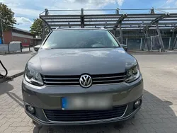 Grau Gebraucht 2014 VW Touran Van / Kleinbus | 9.100 € (Guter Preis)