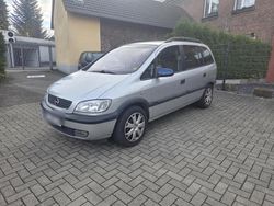 Grau Gebraucht 2001 Opel Zafira Van / Kleinbus | 1.200 € (Guter Preis)