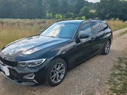 Schwarz Gebraucht 2021 BMW 320 Luxury Line Kombi | 24.500 € (Superpreis)