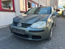 Grün Gebraucht 2004 VW Golf V Limousine | 1.250 € (Superpreis)