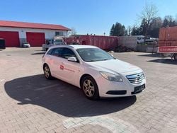 Weiß Gebraucht 2013 Opel Insignia Edition Kombi | 1.950 € (Superpreis)