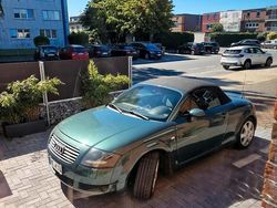 Grün Gebraucht 1999 Audi TT Roadster Design Cabrio | 4.990 € (Etwas zu teuer)