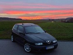 Schwarz Gebraucht 1996 Alfa Romeo 145 Kleinwagen | 2.500 €