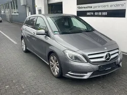 Grau Gebraucht 2013 Mercedes B200 Sport Van / Kleinbus | 7.860 € (Fairer Preis)
